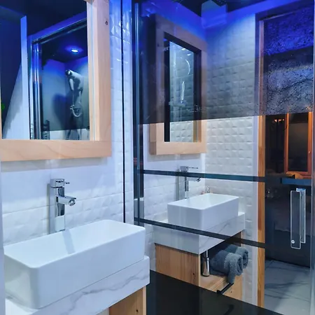 Lux W Domku Tylko Dwa Apartamentyz Jacuzzi Zewnetrznym